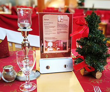 Tisch Ladestation / Powerbank mit Werbedisplay zum Aufladen von Smartphones USB
